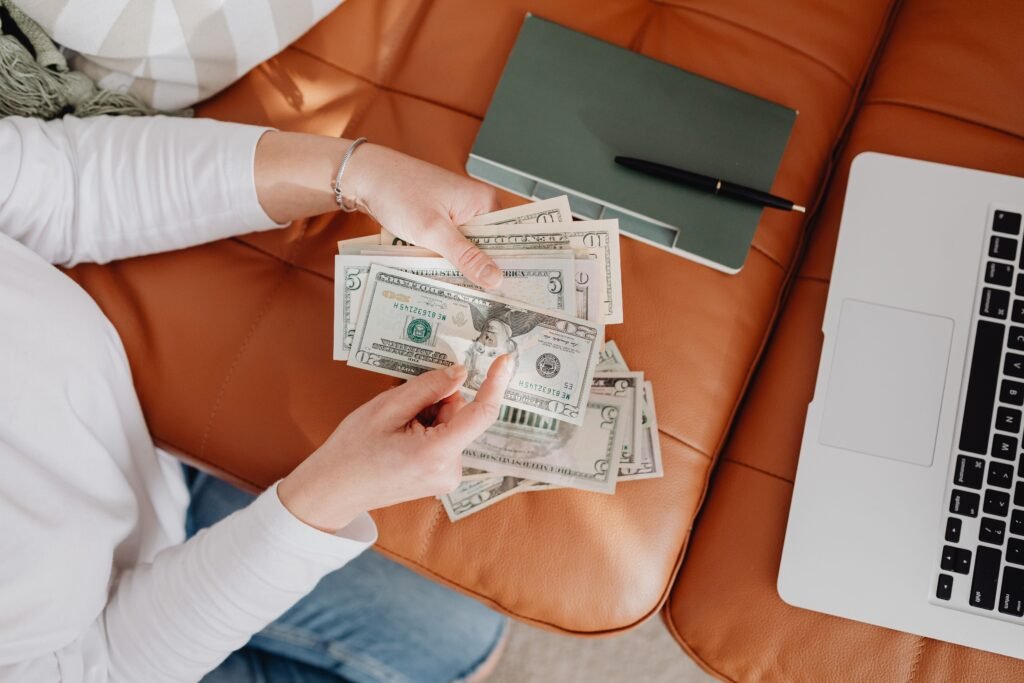 How to Start an Online Business with Little or No Money